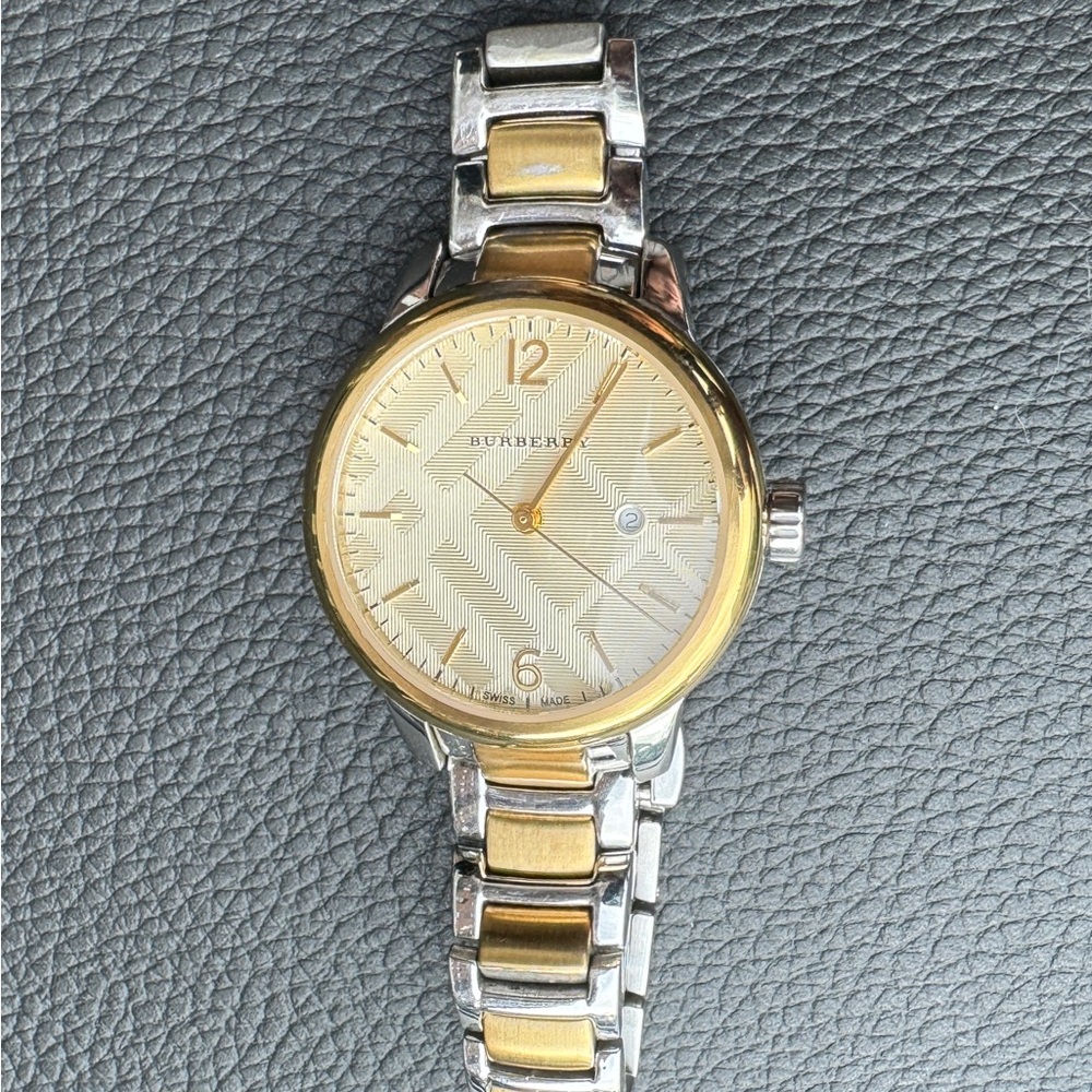 Burberry Women's The Classic Round 2Tone Stainless Steel Bracelet Timepi…